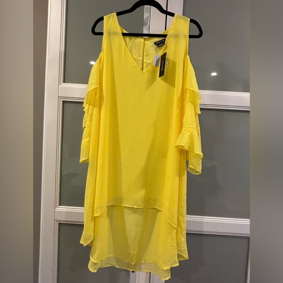 City Chic Trendy Plus Size Wild Dobby V-neck Top - Picture 3 of 4